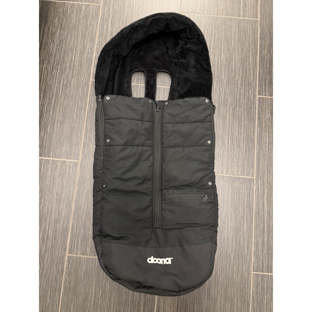 Doona Black Infant Stroller Footmuff Padded Faux Fur Line Zip Closure Cozy Cover